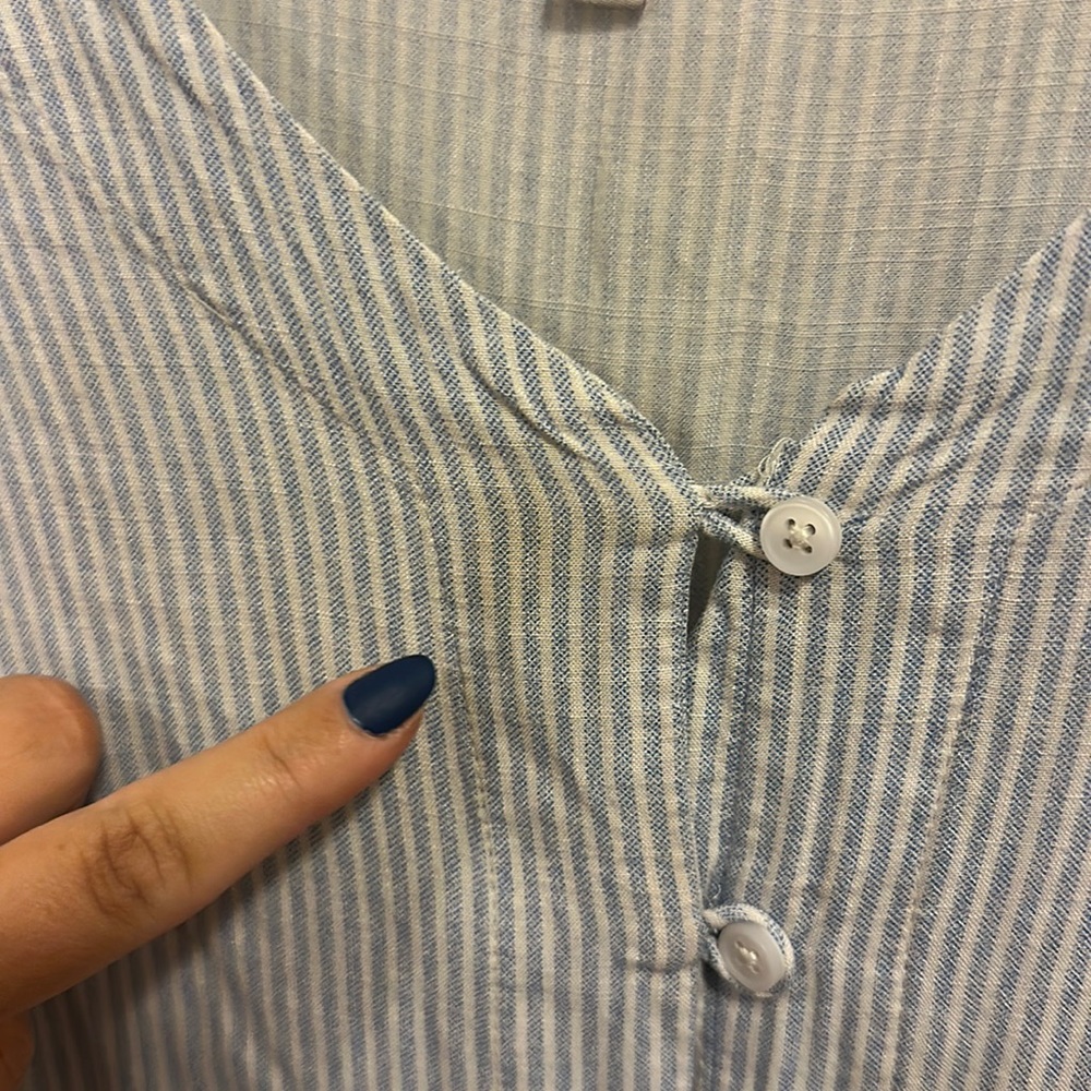 Blouse - Picture 2 of 3
